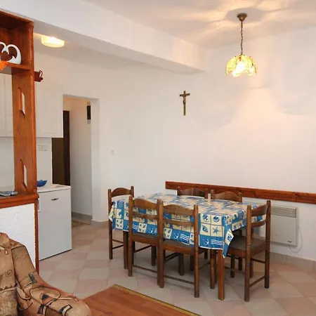 With Parking Space Kampor, Rab - 5029 Appartement Kampor