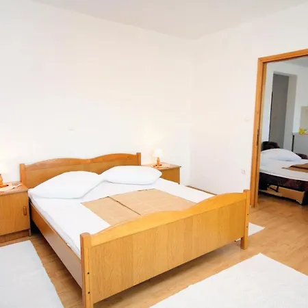 Apartments With A Parking Space Kampor, Rab - 5029 Kampor