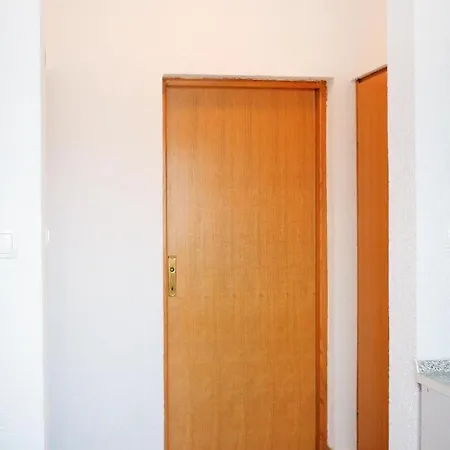 Apartments With A Parking Space Kampor, Rab - 5029 Kampor