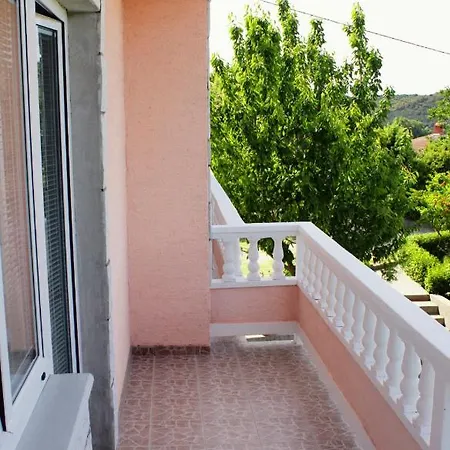 Apartment Apartments With A Parking Space Kampor, Rab - 5029 Kampor
